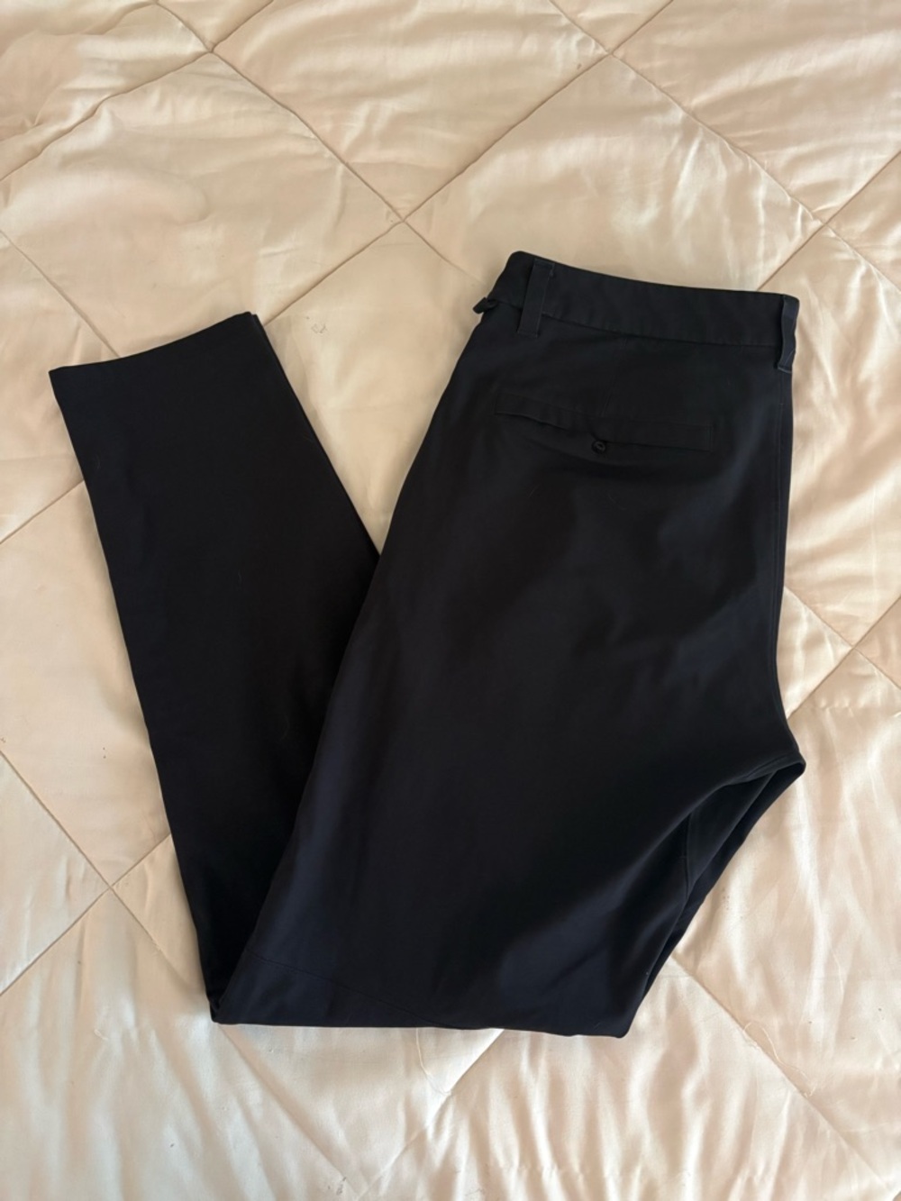 Lululemon Men’s Black Commission Slim Straight Pants